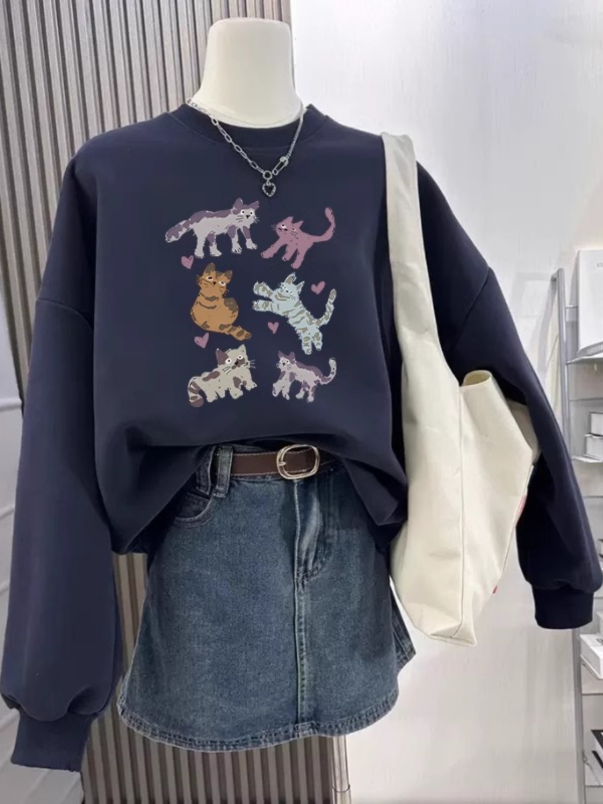 round Neck Idle Style Fall and Winter Velvet Padded Thickened Sweater Women 2025 New Arrival Plus Size Oversize American High Street Outwear