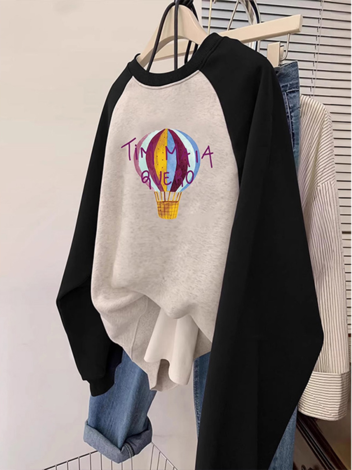 American Retro Contrast Color Raglan Sleeve Sweatshirt Female Fall and Winter Plus Size Plus Size Ladies Loose Design Niche Style Jacket Tide
