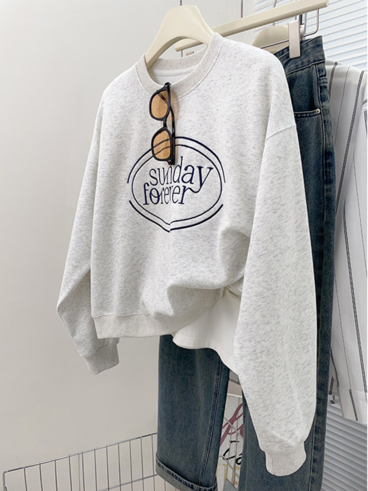 round Neck Embroidered Sweater Female 2025 New Arrival Best Selling Fall and Winter New Arrival Small Stylish Niche Style Plus Size Outwear Fashion