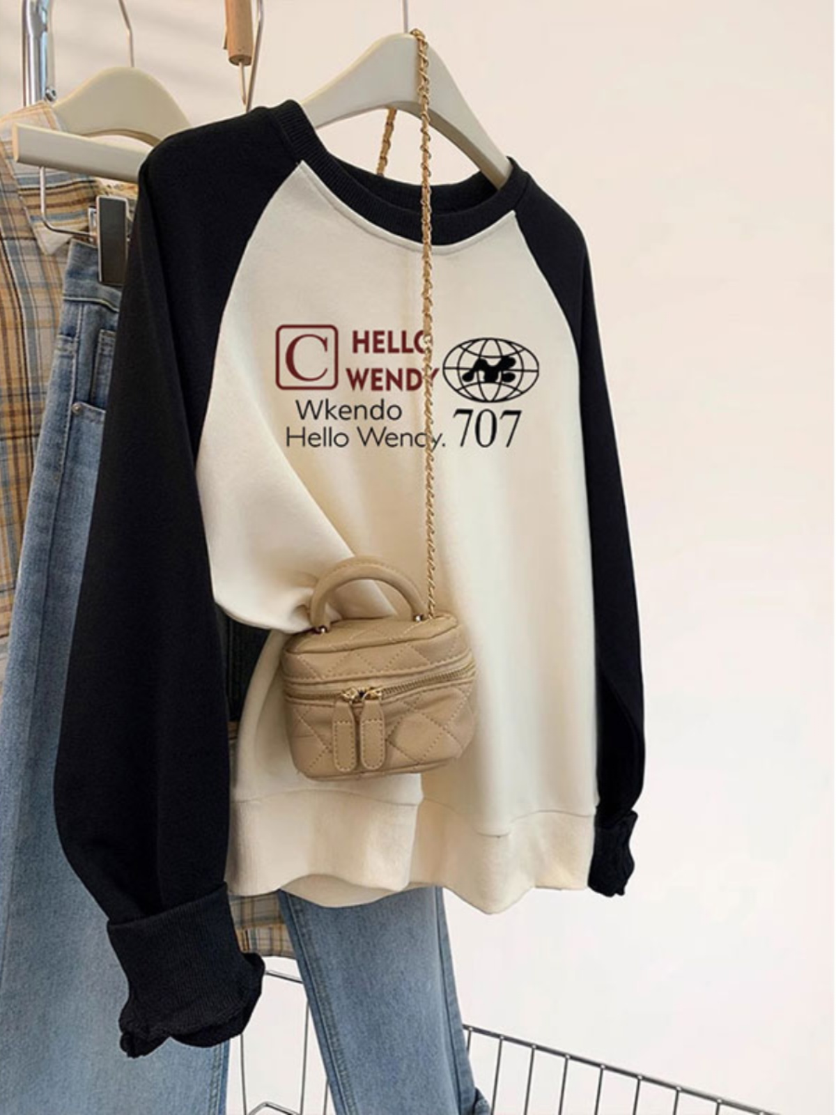 Raglan Sleeve Plus Size round Neck Chubby Girl Sweatershirt Women 2025 New Arrival Fall and Winter Fleece-lined American Retro Slim Looking Belly Covering Outwear