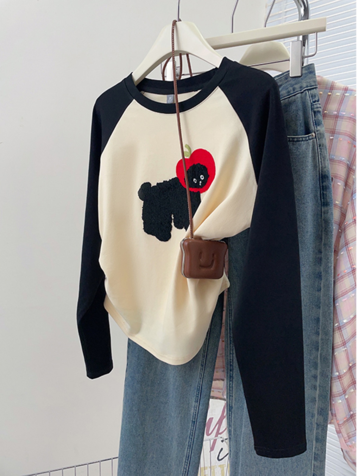 Long Sleeves Tops 2025 Spring & Fall New Arrival Plus Size Plus Size Ladies Stylish Niche Style Embroider Short Raglan Sleeve T-shirt Female Fashion