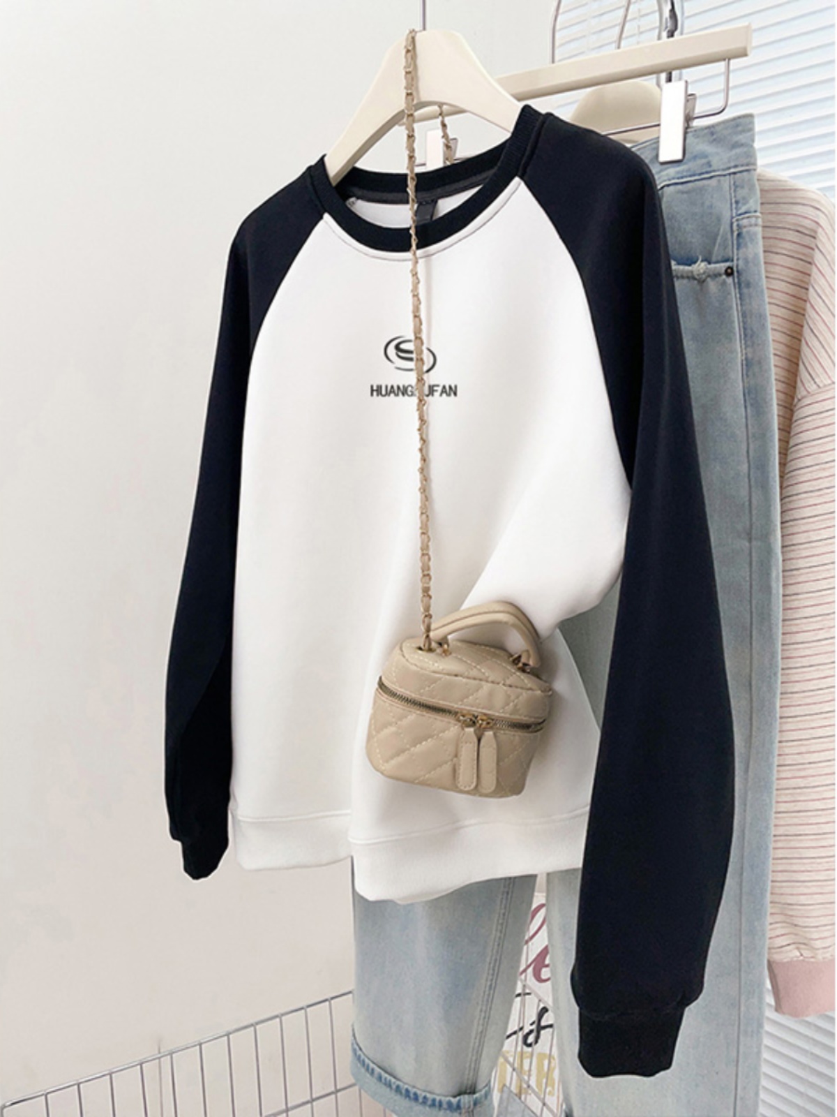 Raglan Sleeve round Neck Plus Size Sweatshirt Women 2025 Fall and Winter New Arrival Fleece-lined Thickened Loose Design Niche Style Outwear Fashion