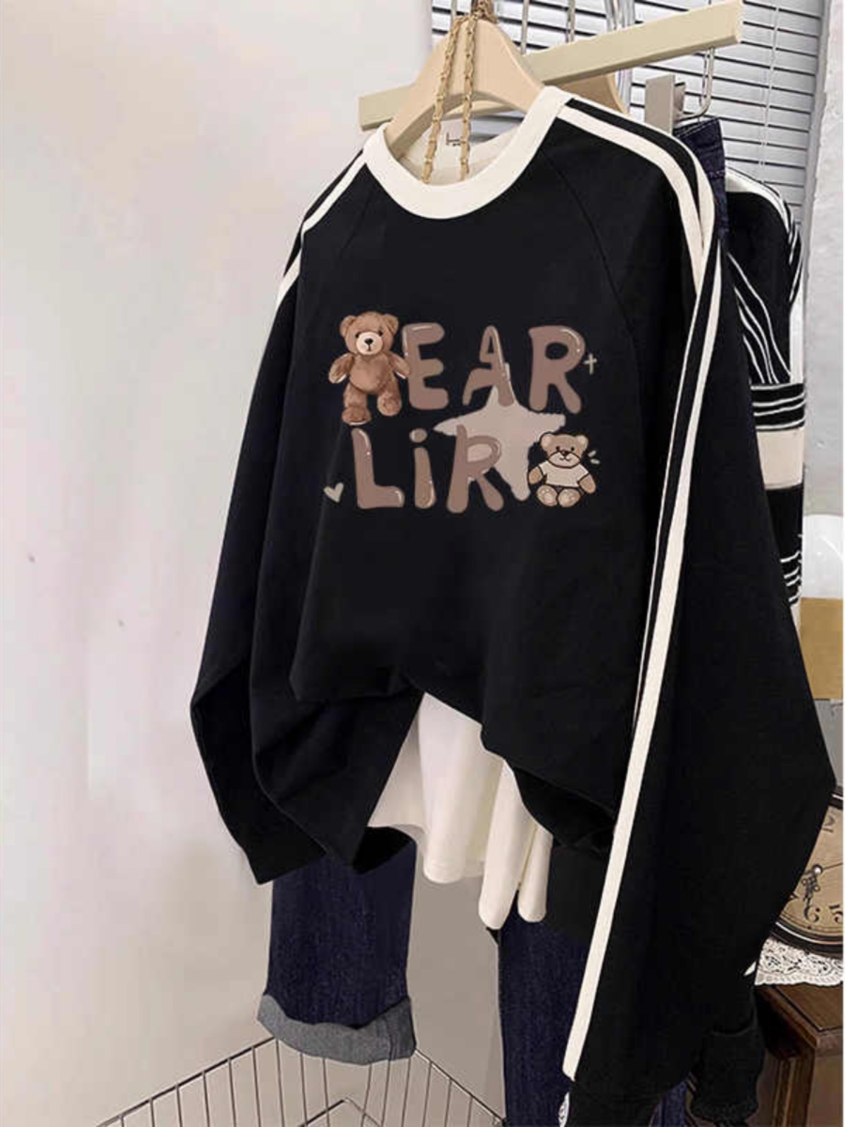 2025 Fall and Winter Fleece-Lined Crew Neck Sweater Female Plus Size Loose Design Niche Style Plus Size Ladies American Retro Coat Top