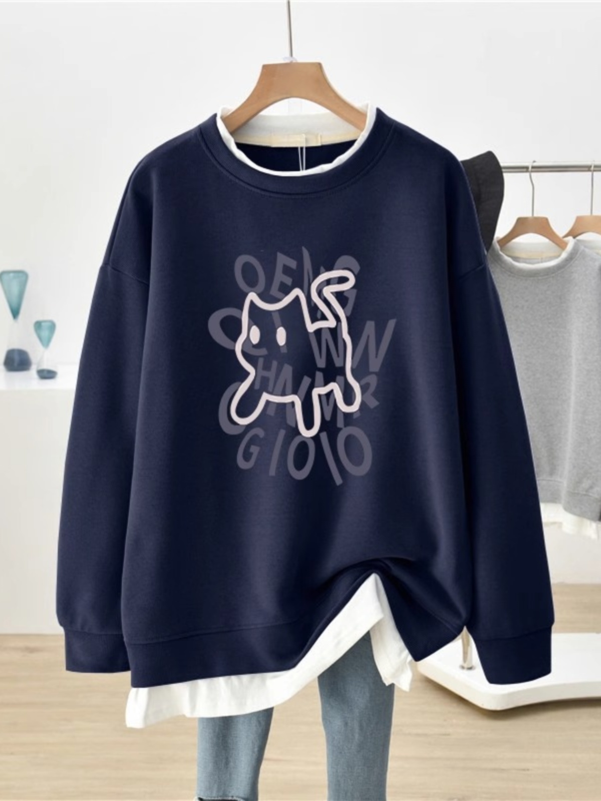 Fake Two-Piece Stylish Niche Style Sweatshirt Female 2025 New Arrival Best Selling Fall and Winter Fleece-lined Thicken Lazy Style Top without Hood