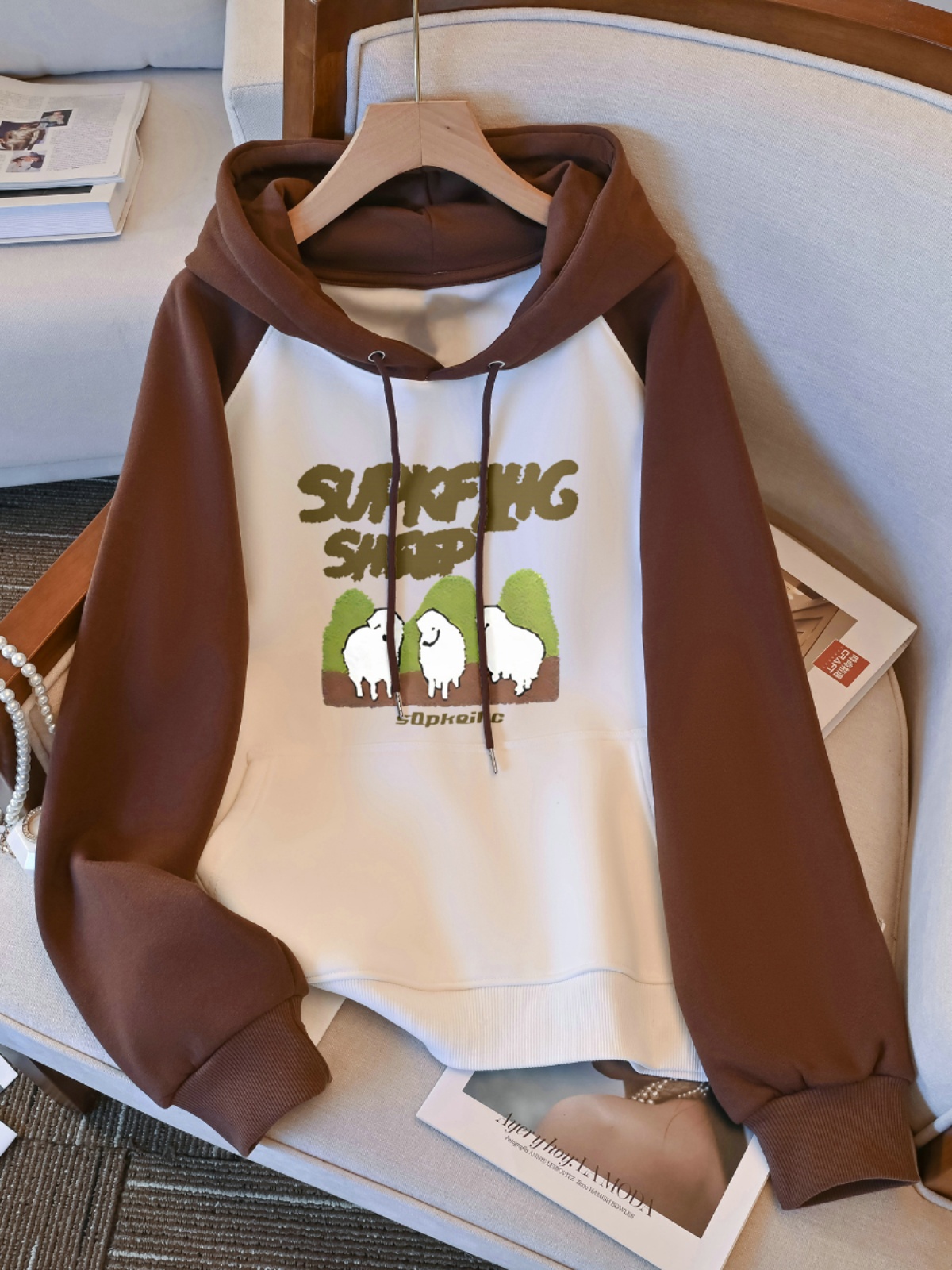 Plus Size Women's Clothing Plus Size Ladies Contrast Color Raglan Hooded Sweatshirt Women's Autumn and Winter Niche Design Loose Lazy Coat
