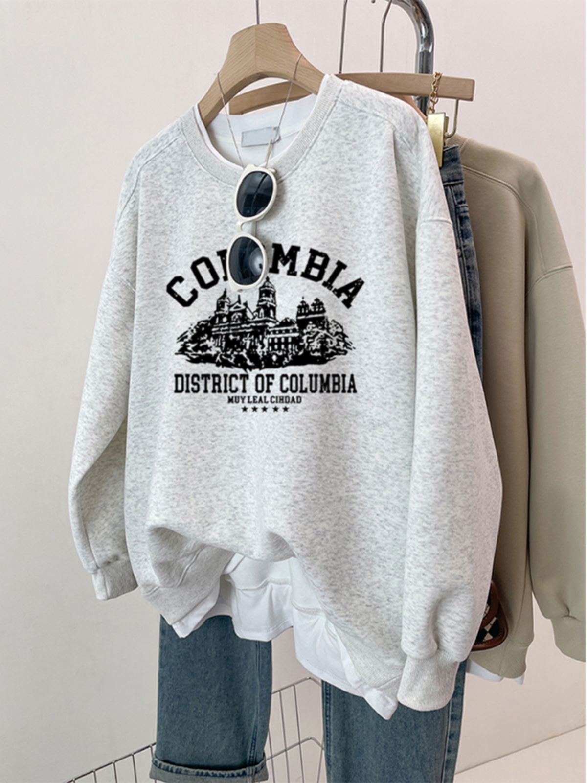 Plus Size Plus Size Ladies Loose Slimming False Two-Piece round Neck Sweatshirt Women's Fall and Winter New Arrival American Retro Clothes Ins Fashion