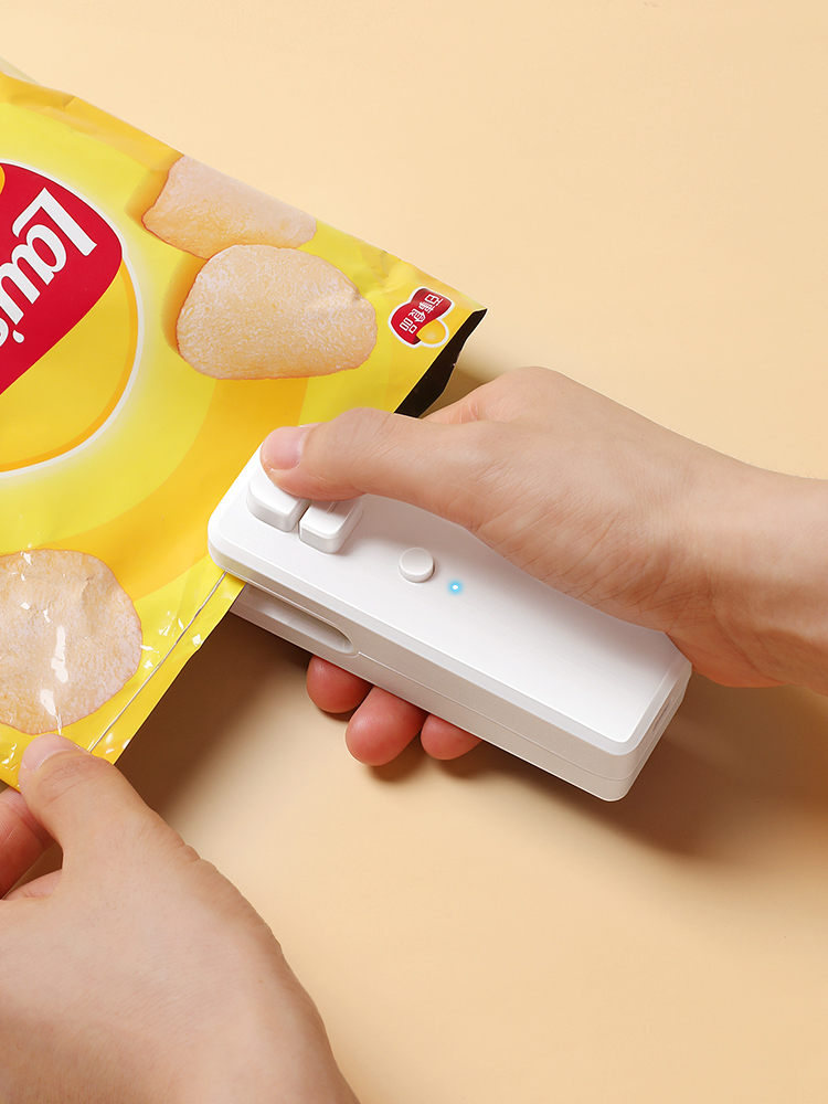 Japan Mini-Portable Sealing Machine Small For Home Plastic Bag Sealer Snack Hand Pressure Electric Thermal Capper