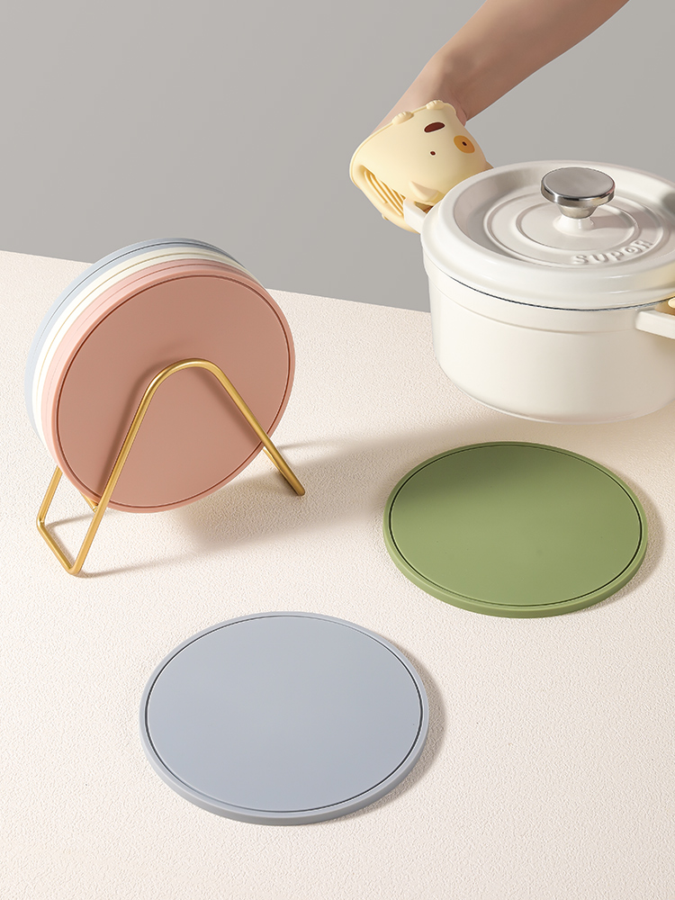 Silicone Thermal Insulation Pad Desktop Placemat Potholders Cup Coasters Casserole Mat Anti-Scald and High Temperature Resistant Fancy Dining Table Cushion