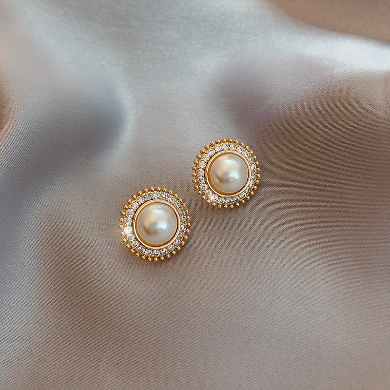 Fancy Pearl Stud Earrings New Your New Arrival Tide South Korea Elegant Internet Popular Earrings Minimalist Frosty Style Earrings