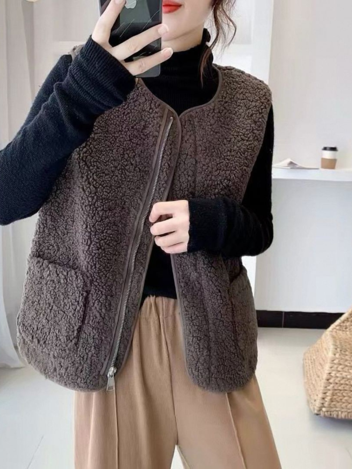 Vest Women's 2024 New Arrival Winter Stuffed Vest Faux Cashmere Fleece Outwear Vest Warm Tops