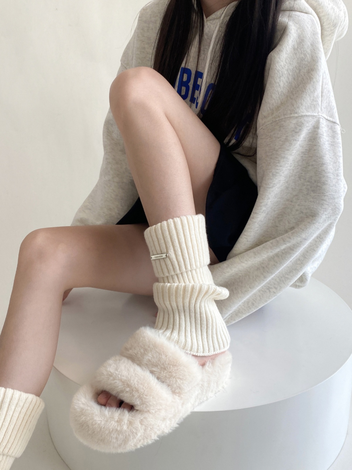 Metal Logo Foot Sock Y2g Women Pile Socks Autumn and Winter Gyaru Harajuku Style Japan fashion Socks Knitted Calf Socks Spring and Autumn