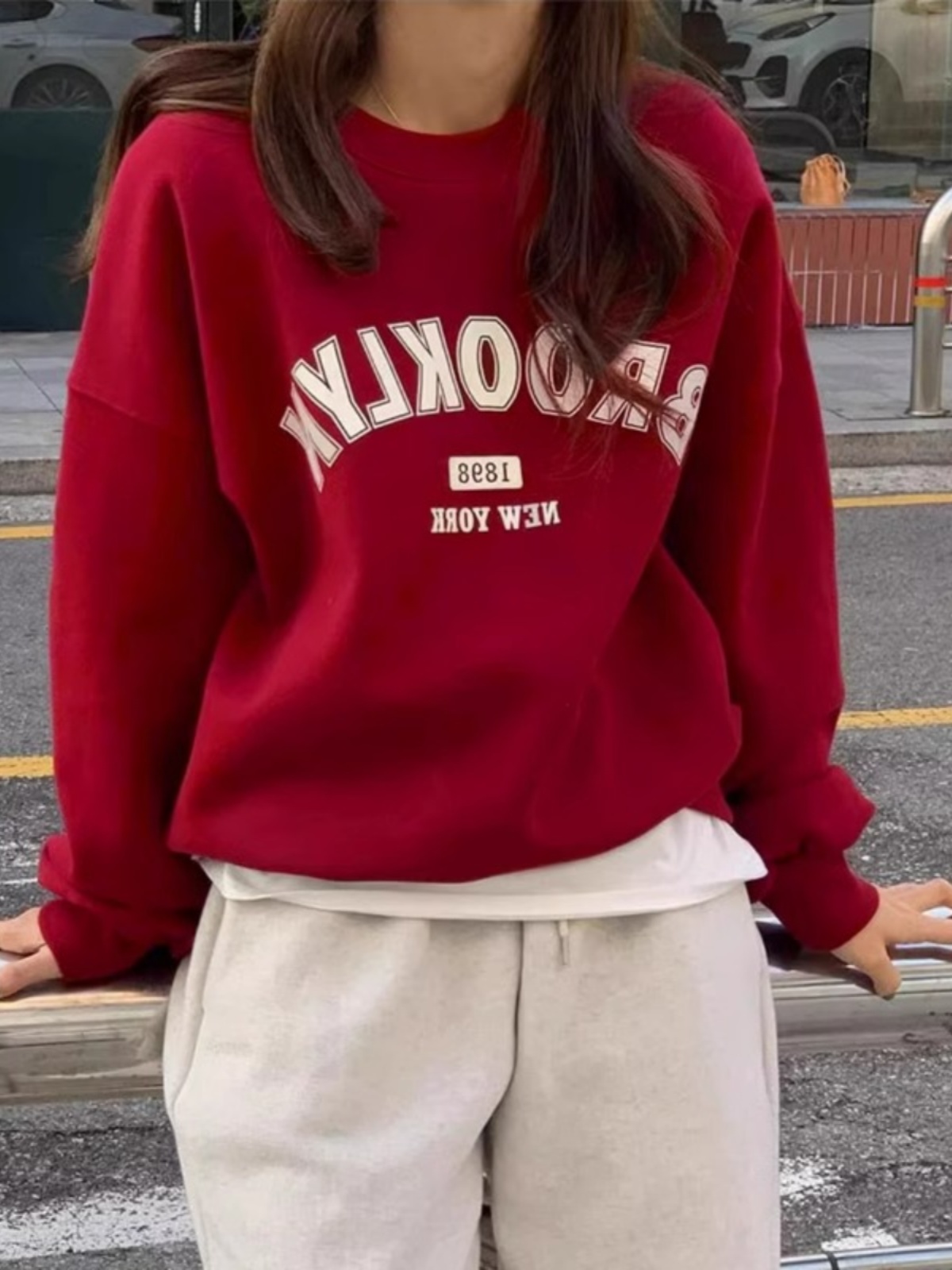 American Retro Oversize Sweatshirt Women round Neck Spring and Autumn 2025 Stylish Minority All-Match Red Tops
