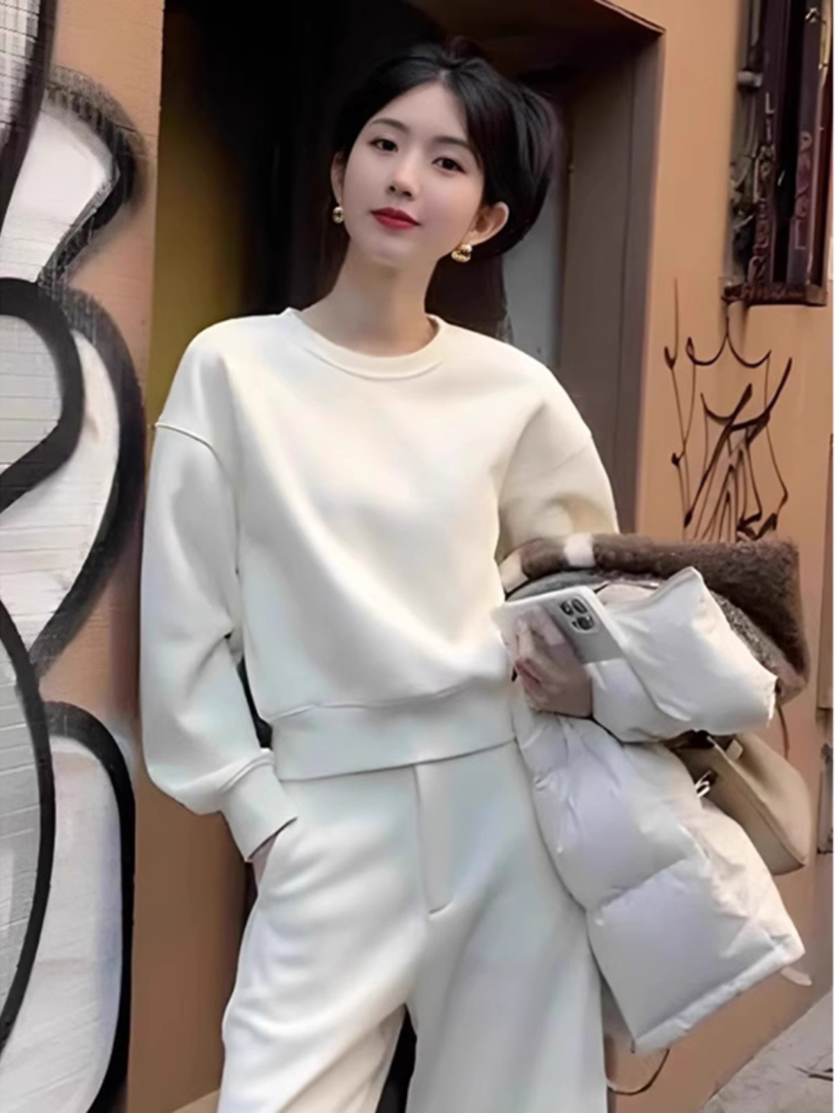 White round Neck Short Sweatshirt Women's Spring and Autumn Best-Selling Korean Style Lazy Style Unique Chic Small Super Nice Tops