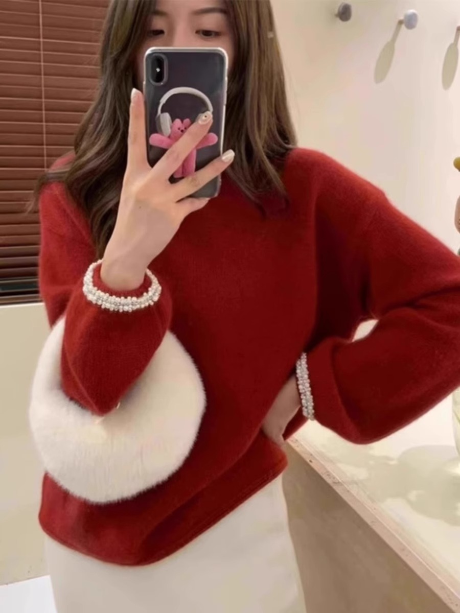 Chic Beautiful Red Sweater Women's 2025 New Arrival Spring & Fall Chic Beaded round Neck Elegant Raccoon Velvet Knitwear