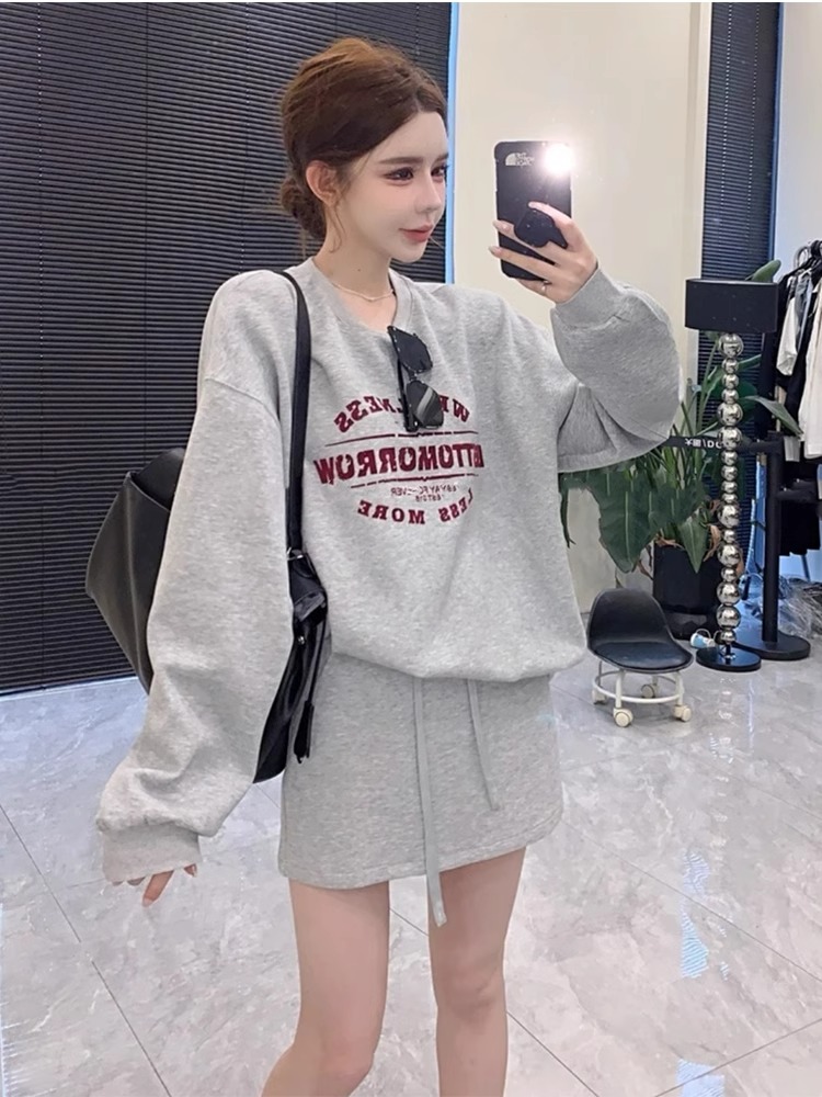 Korean Style Contrast Color Letters Sweatshirt Two-piece Set Fashion Elegant Loose-Fitting Slim-Fit Pullover Sweatshirt Female High Waist Short Skirt Suit