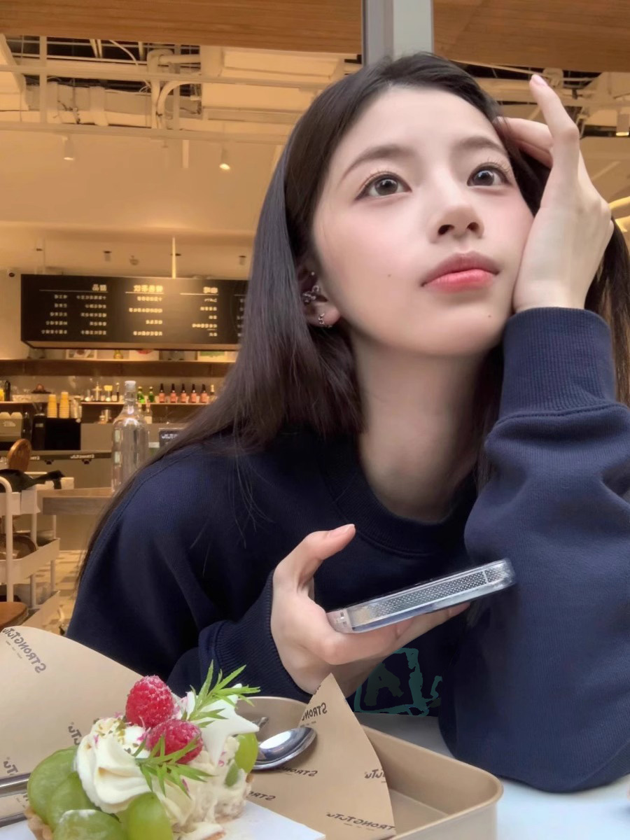 Korean Style Lazy Chic round Neck Sweatshirt Women 2025 Spring & Fall New Arrival Loose Oversize Hooded Coat Top Tide