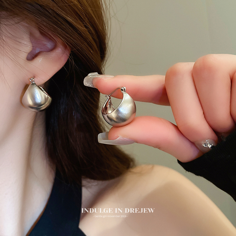 Silver Brushed U-Shaped Ear Clip Earrings 2025 New Arrival Best Selling Fancy Earrings Normcore Frosty Style Earrings Women