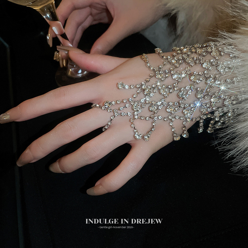 Silver Rhinestone Bracelet Female Light Luxury Minority Fancy Exquisite Accessories 2025 New Arrival Best Selling Stylish Bracelet