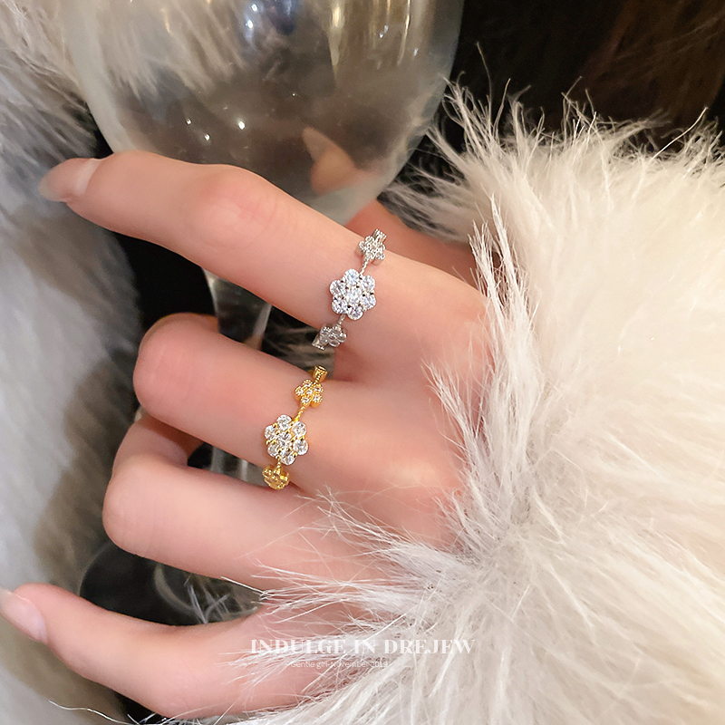 Super Flash Zircon Flower Ring Female Light Luxury Minority Exquisite Opening Index Finger Ring Elegant Girlfriends Couples Bracelet