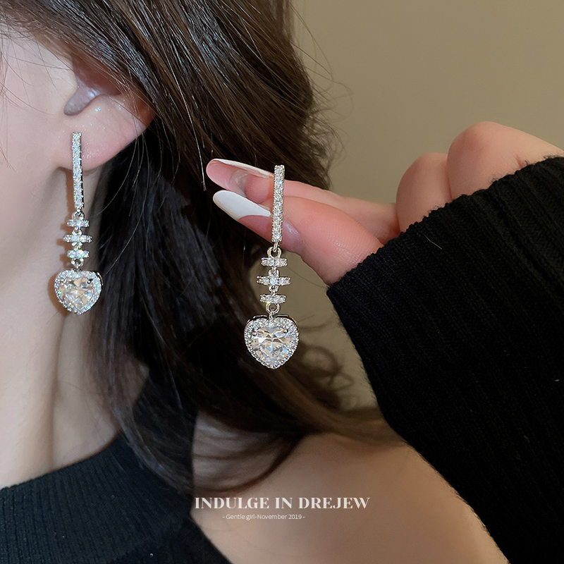 Three-Dimensional Flower Eardrops Stud Earrings Exquisite Accessible Luxury Easiest for Match Earrings 2025 New Arrival Niche Design Sweet Earrings Women