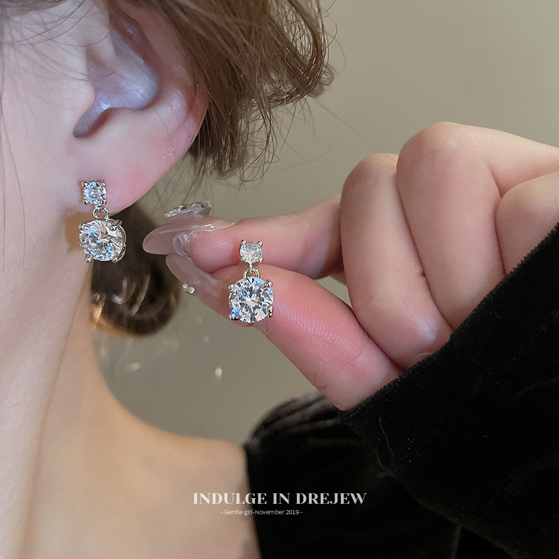 Zircon Stud Earrings 2025 New Arrival Best Selling Fancy Elegant Earrings Niche Design Unique Delicate Earrings Women