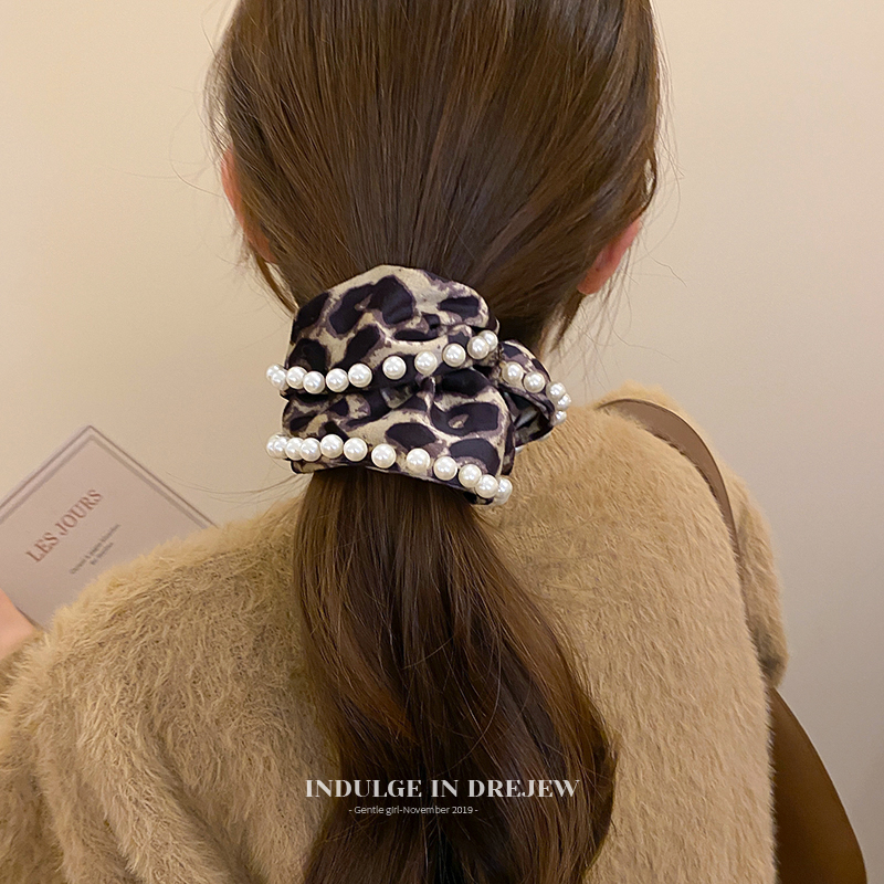 Retro Leopard Print Pearl Large Intestine Hairband Women High-Grade Tie Hair Ponytail Rubber Band Hair Rope Winter Plush Hair Accessories