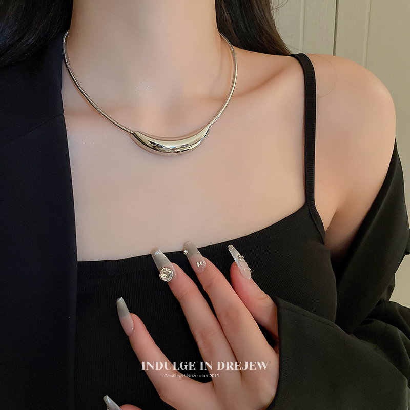 Fashion Titanium Steel Collar Female Choker Necklace Light Luxury Minority Fancy 2025 New Arrival Best Selling Necklace Accessories