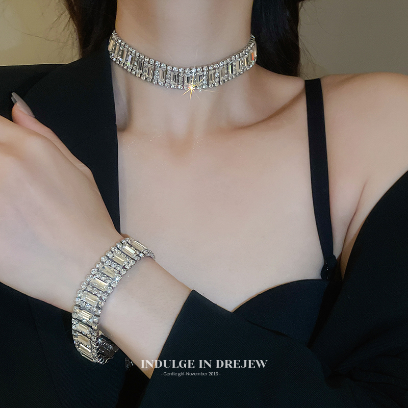 Full Diamond Silver Choker Necklace Women 2025 New Arrival Necklace Classy Stylish Niche Style Clavicle Ornament