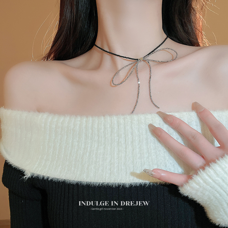 Graceful Bow Necklace New Arrival 2025 Best Selling Summer Clavicle Chain Female Fancy Light Luxury Minority Necklace Accessories