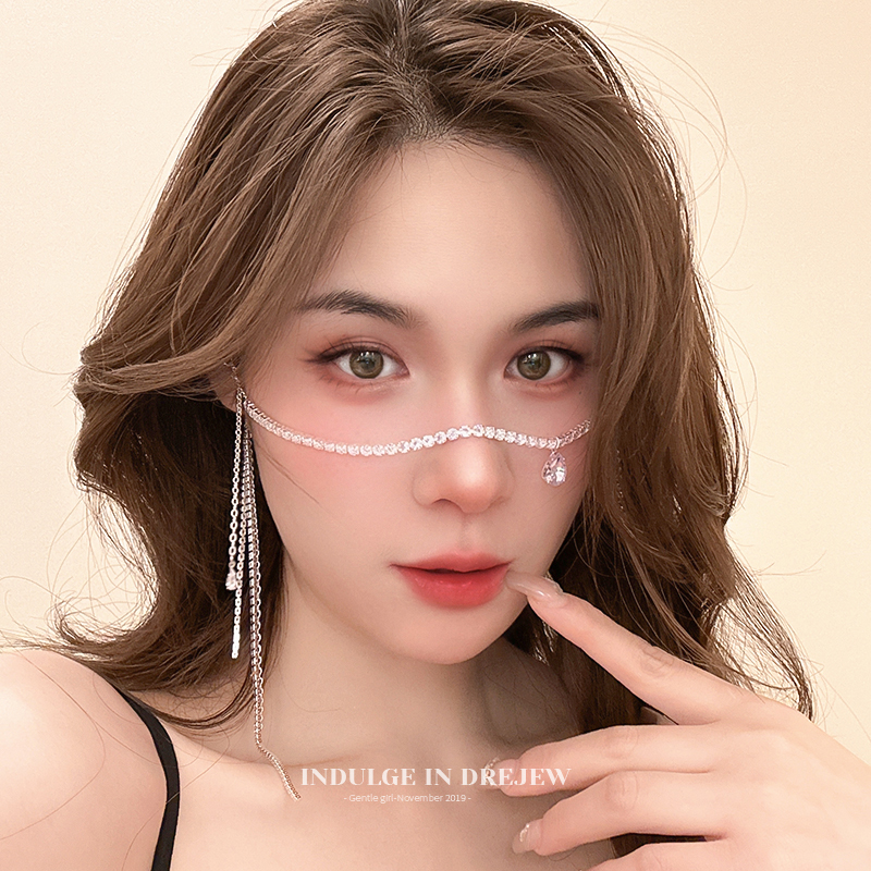 Pure Desire Water Drop Shiny Diamond Tassel Ear Hanging Accessible Luxury Fancy Face Curtain Female 2025 New Arrival Fairy Temperamental Face Cover Chain