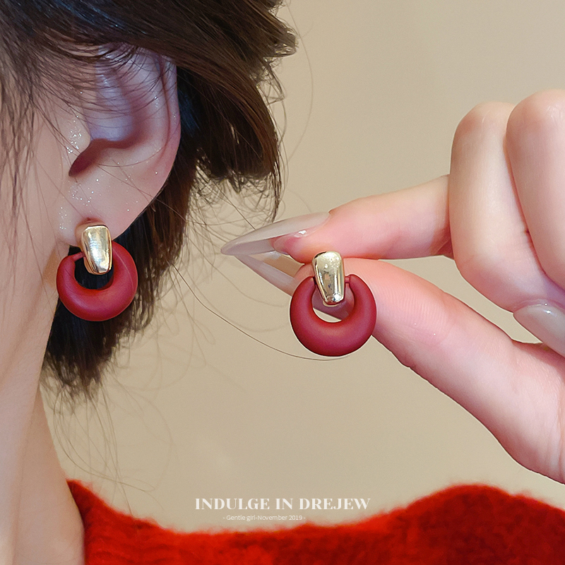 Retro Red Hoop Earrings 2025 New Arrival Best Selling Fancy Stud Earrings Fashion Temperament Hong Kong Style Joyous Earrings Women