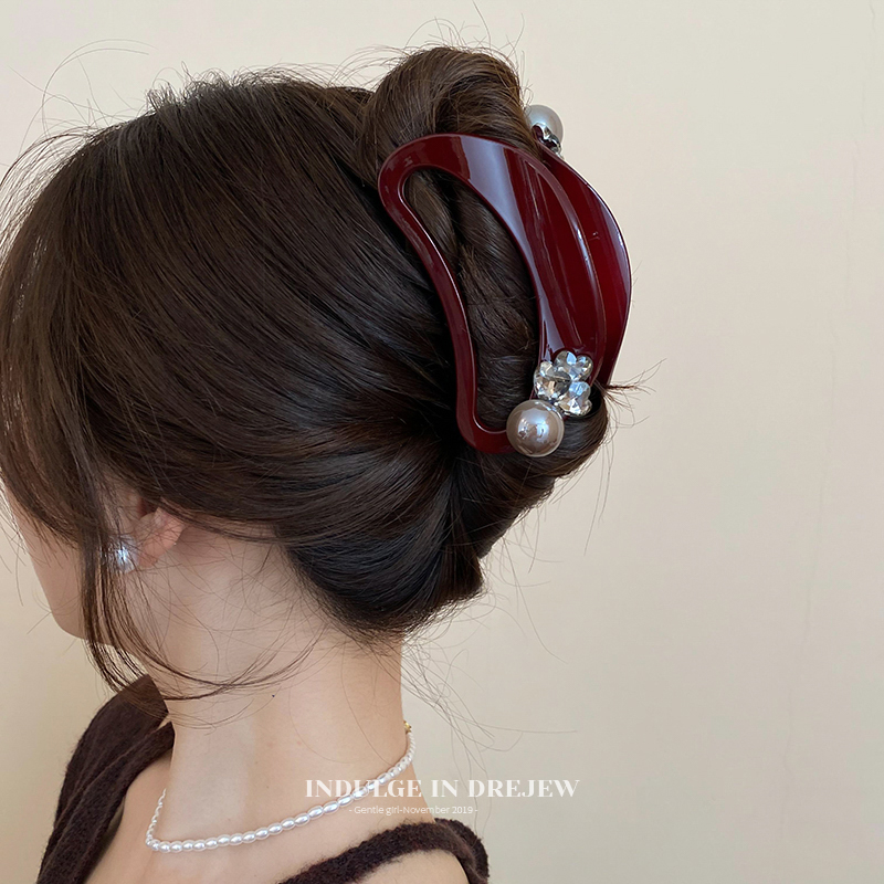 Arc Pearl Grip Female Fancy 2025 New Arrival Western Style Barrettes Head Shark Clip Large Red Hair Accessory