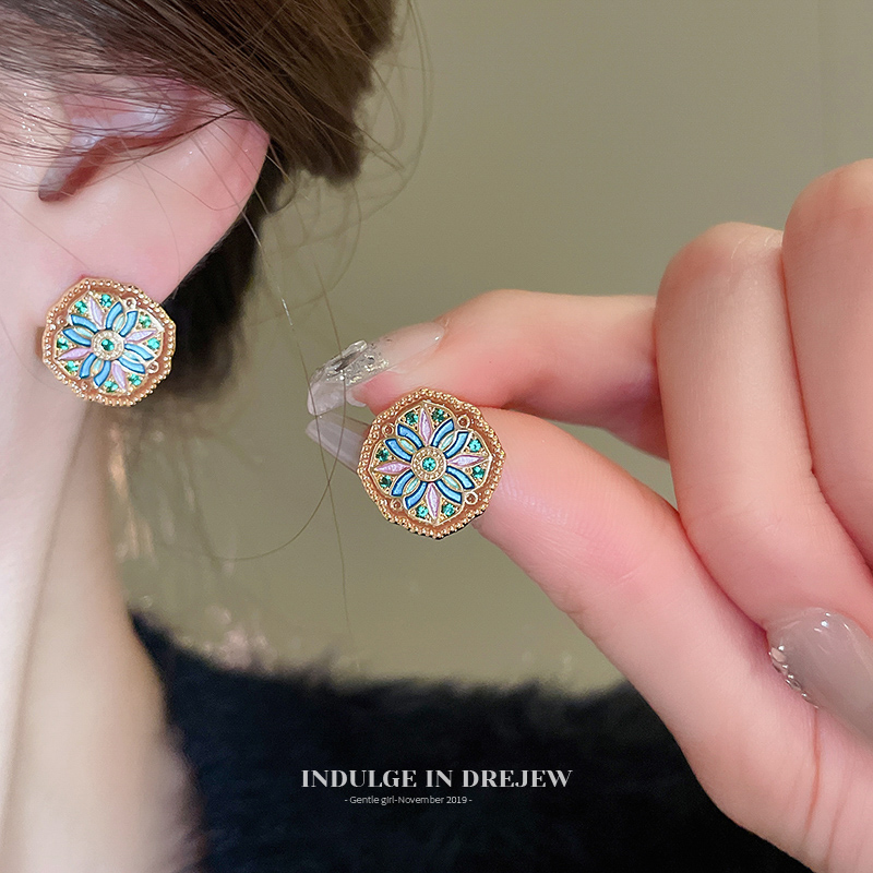 Retro Enamel Color Flower Earrings Accessible Luxury Fancy Elegant Earrings 2025 New Arrival Best Selling Middle-Ancient Earrings