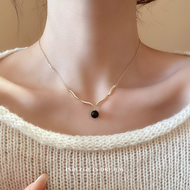 Summer Super Shiny Wave Tigereye Pearl Pendant Necklace Light Luxury Minority Clavicle Chain Beautiful Sweater Chain Accessories