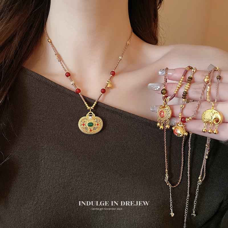 New Chinese Style Alluvial Gold Pendant Necklace Fancy Light Luxury Minority Clavicle Chain Elegant Sweater Chain Generous and Upscale Accessories