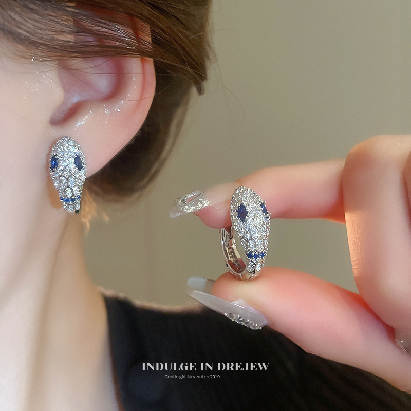 Snake-Shaped Birth Year Ear Clip Earrings Accessible Luxury Fancy 2025 New Arrival Elegant Earrings Fashion Silver Earrings for Women