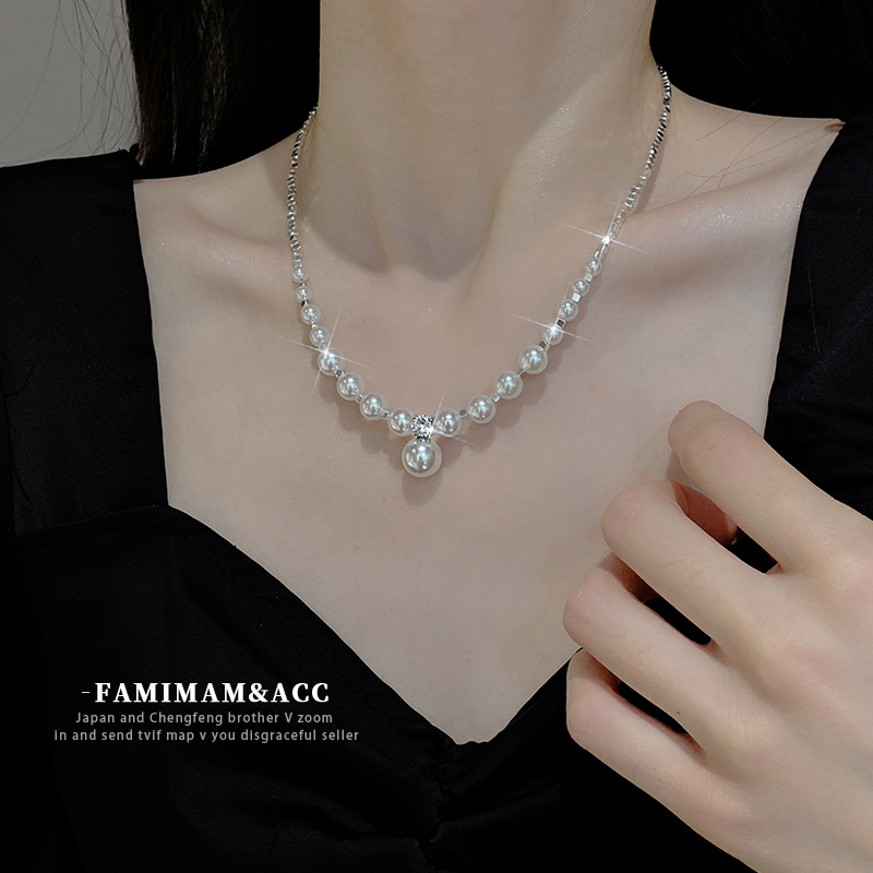 Accessible Luxury Pearl Necklace Women's Rhinestone Broken Silver Necklace Fancy Clavicle Chain Niche Design 2024 New Accessories