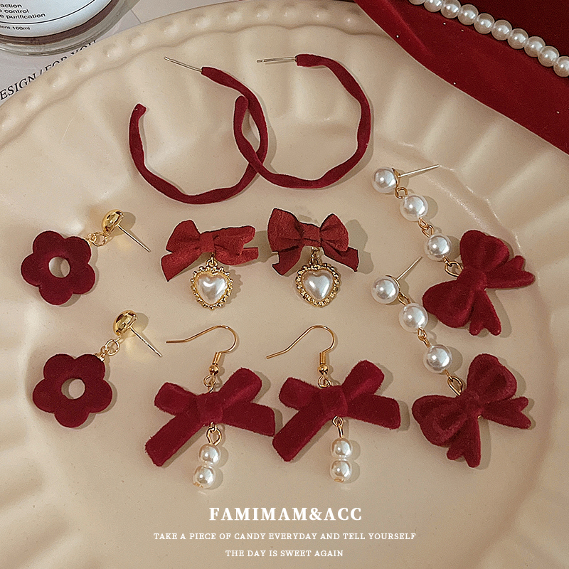 Red Pearl Bow Stud Earrings 2023 New Arrival Best Selling Fall and Winter Elegant Earrings Niche Style Design Earrings Women