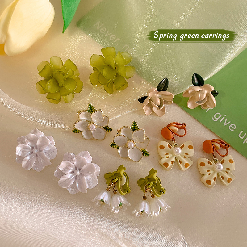 Pearl Bows Ear Clip without Piercing Female Niche Design Fresh Earrings 2023 New Arrival Graceful Earrings