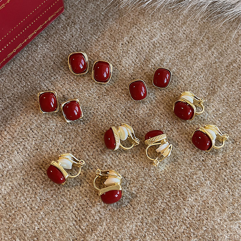 New Year Red Stud Earring Women's Small Delicate Earrings 2025 Fancy French Retro Ear Clip Non-Piercing Earrings