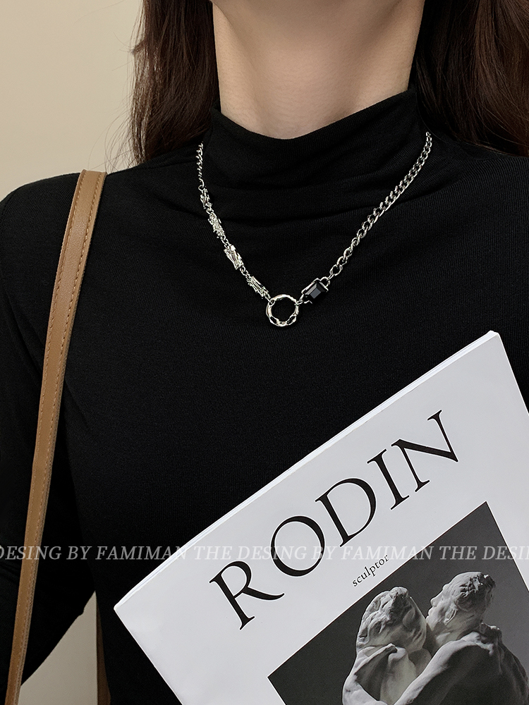 Autumn/Winter Sweater Chain Accessible Luxury Niche Design Necklace Female 2023 New Arrival Best Selling Fancy Titanium Steel Hip Hop Accessories Male