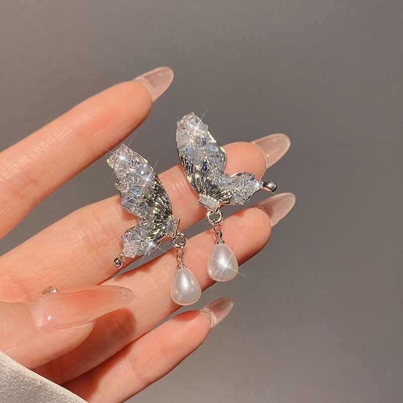 Super Fairy Diamond Butterfly Studs 2023 New Arrival Tide Accessible Luxury Fancy Elegant Earrings French Pearl Earrings for Women