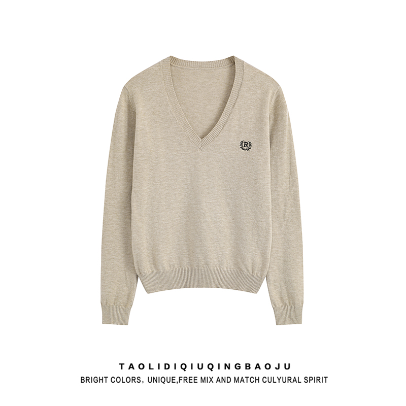 Japanese Style Retro Alphabet Embroidered V-neck Sweater Women's 2025 New Preppy Style Slim Looking Easiest for Match Student Knitwear