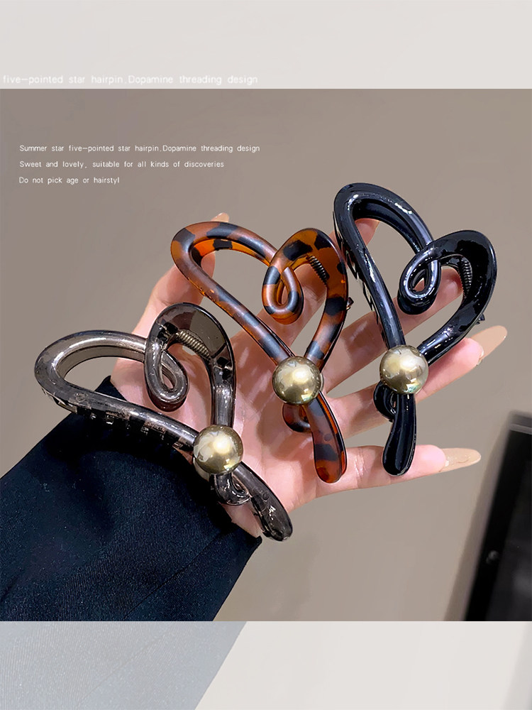 Kawano Retro Pearl Barrettes