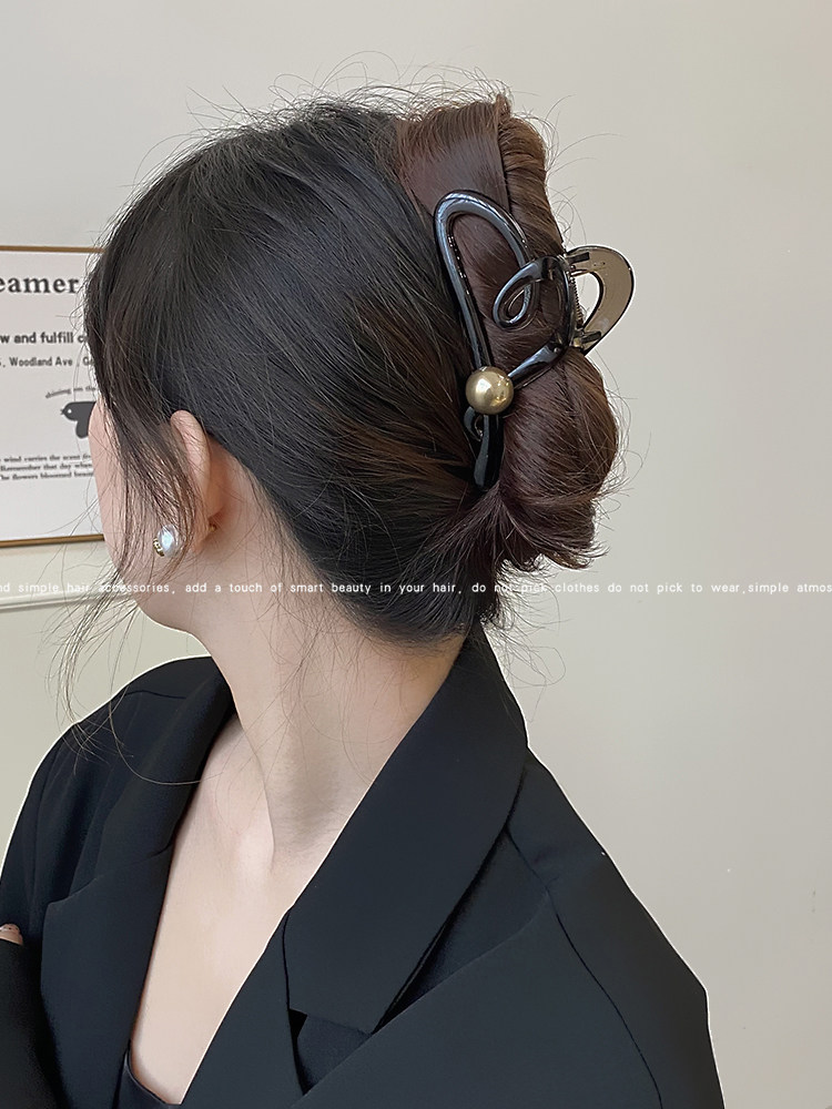 Kawano Retro Pearl Barrettes