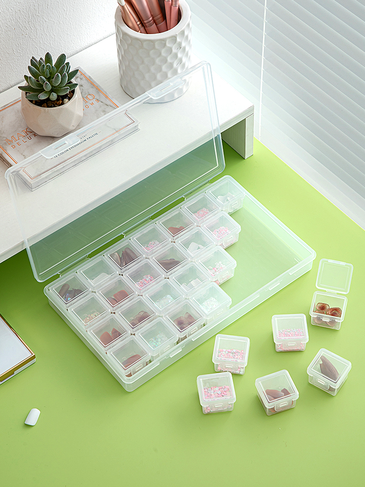 Nail Art High Transparent Acrylic Storage Box Nail Crystal Pearl Ornament Storage Multi-Grid Zircon Alloy Anti-Oxidation Box