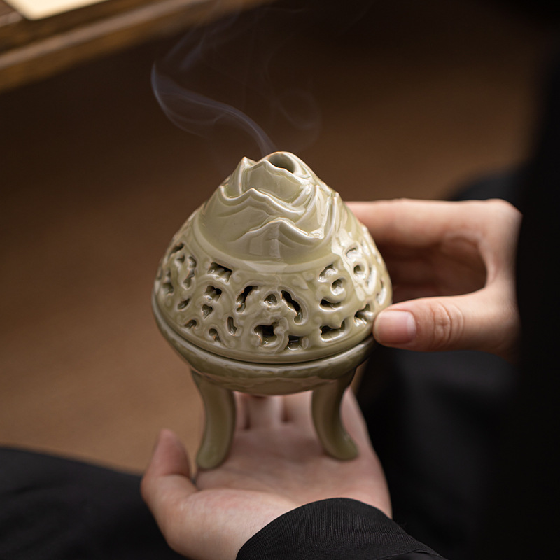 Jujiajia Celadon Tripod Incense Coil Burner Creative Incense Burner Tea Table Ceramic Decoration Agarwood Sandalwood Incense Retro Zen Incense