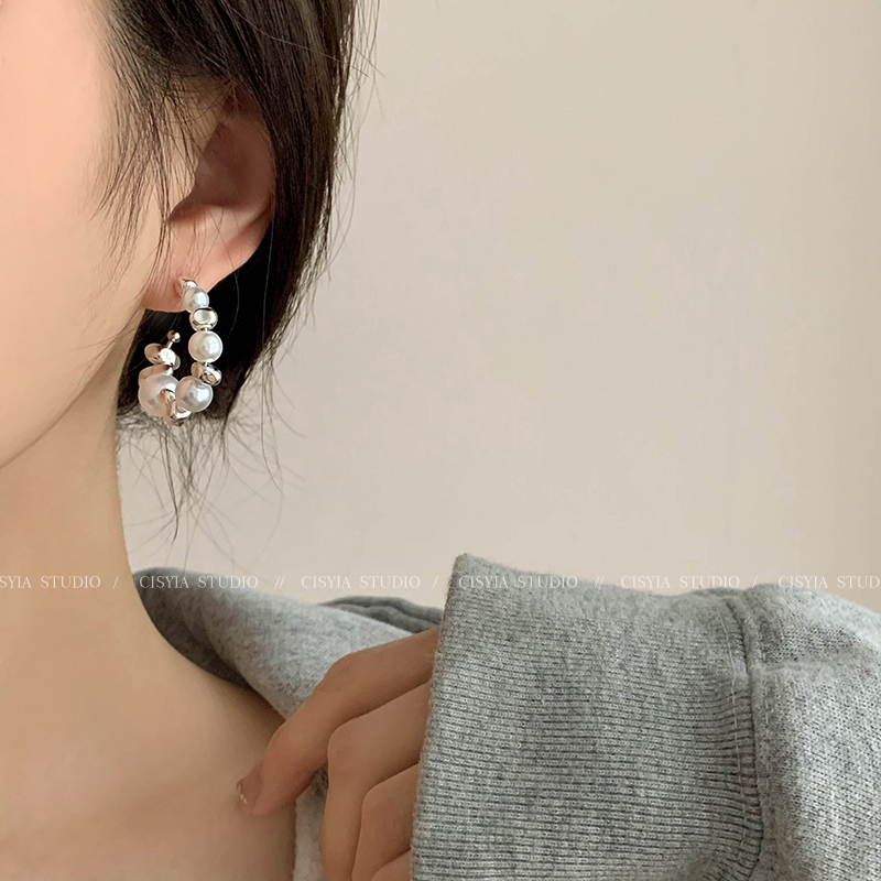 Accessible Luxury Niche Design Women's Premium Pearl Earrings