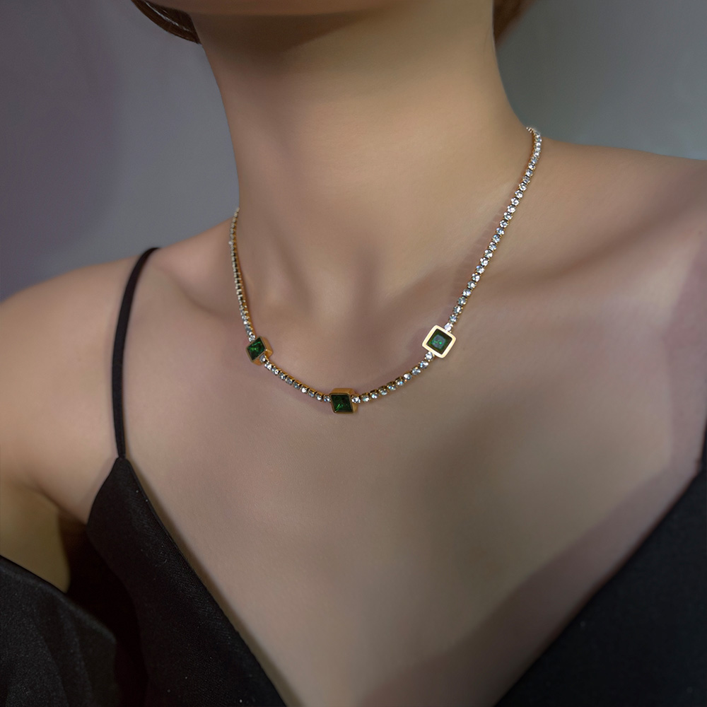 Emerald Women's Titanium Ornament Necklace
