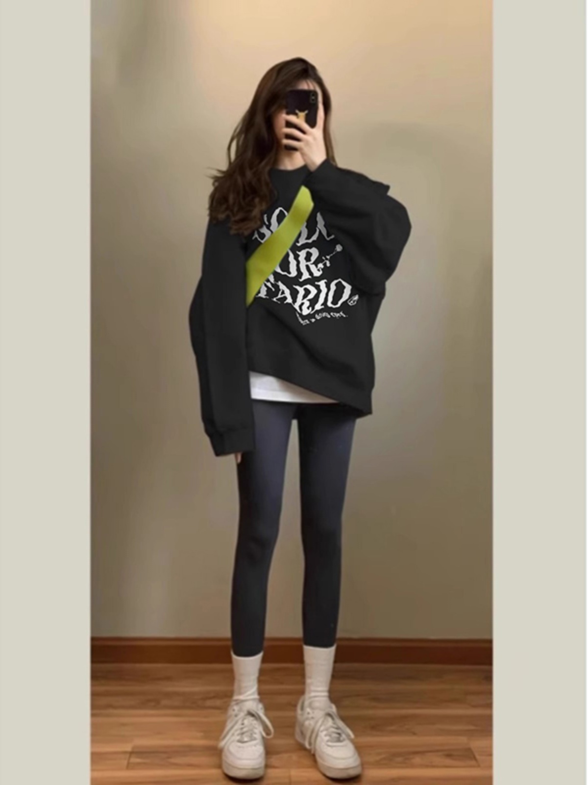Japanese Lazy Style Black Long Sleeves Sweatshirt Women's Spring and Autumn Loose-Fitting Non-Hoodie Outwear Niche Design round Neck Tops